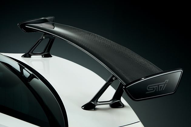 STI、BRZ tSに採用されたドライカーボン製リヤスポイラーを発売
